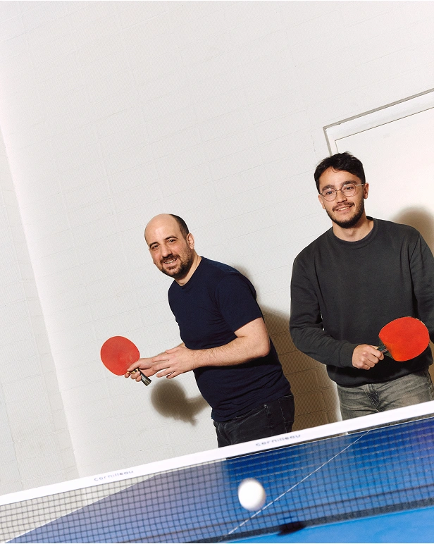 Tischtennis spielen hilft Ihnen, die Konzentration zu verbessern.